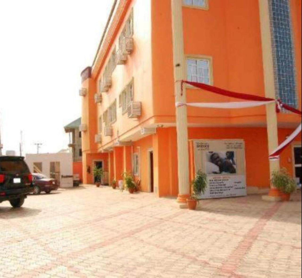 Encore Lagos Hotels And Suites Isolo Esterno foto