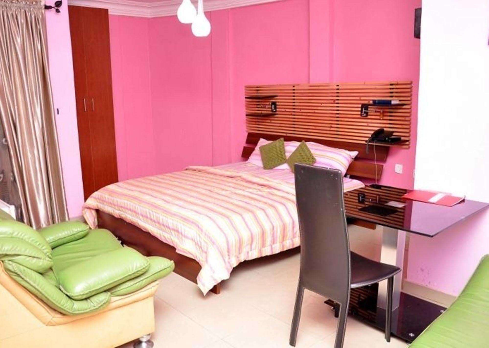 Encore Lagos Hotels And Suites Isolo Esterno foto