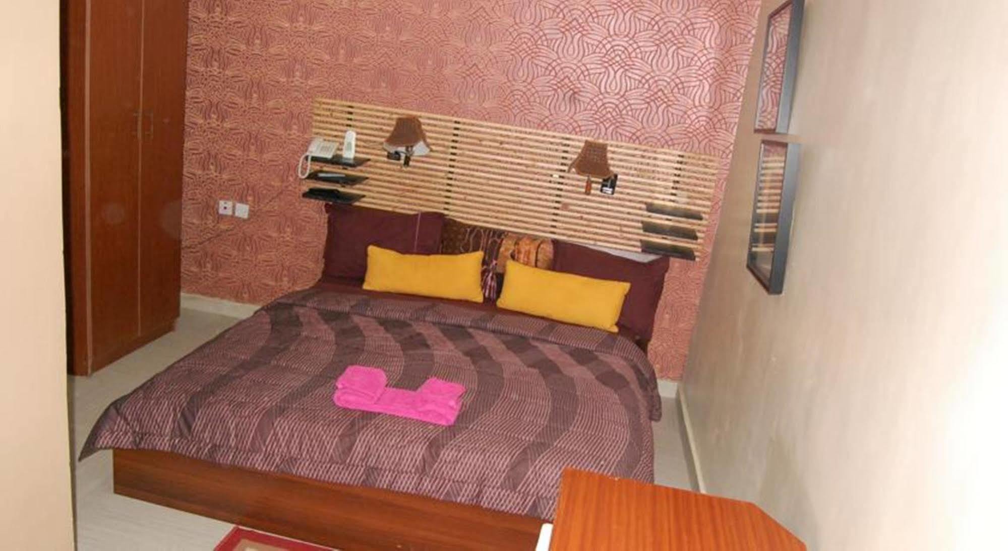 Encore Lagos Hotels And Suites Isolo Esterno foto