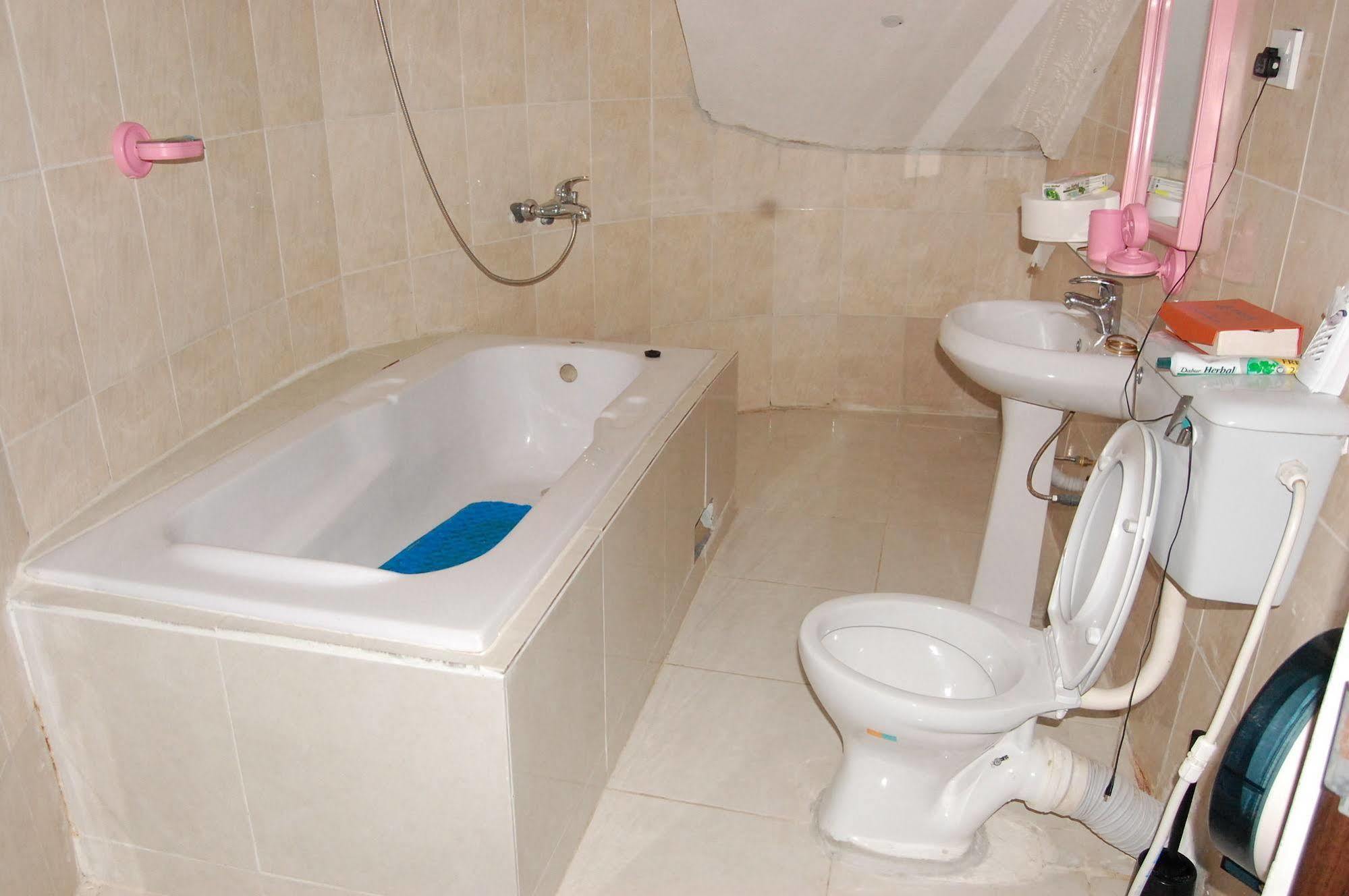 Encore Lagos Hotels And Suites Isolo Esterno foto